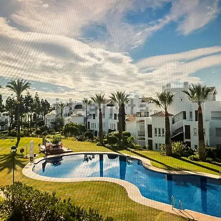 Palm - Luxury At First Line
