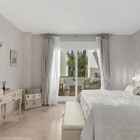 Palm - Luxury At First Line Apartment Marbella